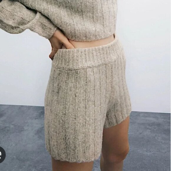 Zara Woll Blend Ribbed Shorts - Picture 1 of 3